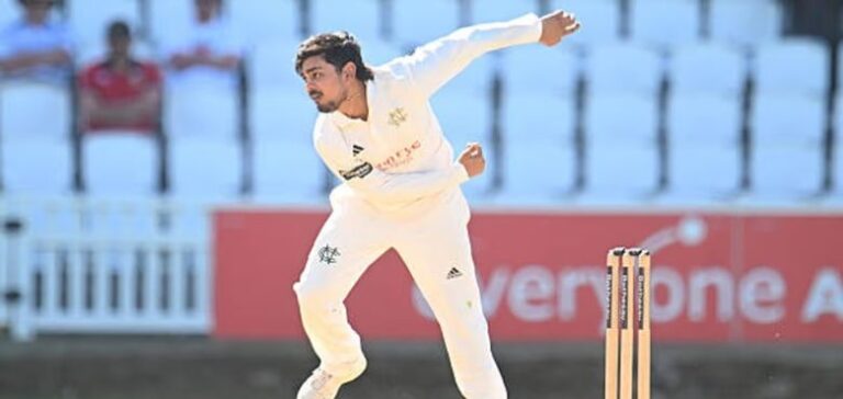 Kishan Bowls Off & Leg Spin in Same Over